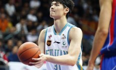 开云体育-掘金逆转青岛队，王哲林点燃赛场