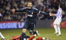 开云官网-莫兰特狂飙引领76人单节风暴，广厦防线溃不成军