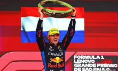 开云体育-索伯车队翻盘梅赛德斯，维斯塔潘统治全场的简单介绍