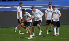 开云平台-德国队备战强化技战术训练内容的简单介绍