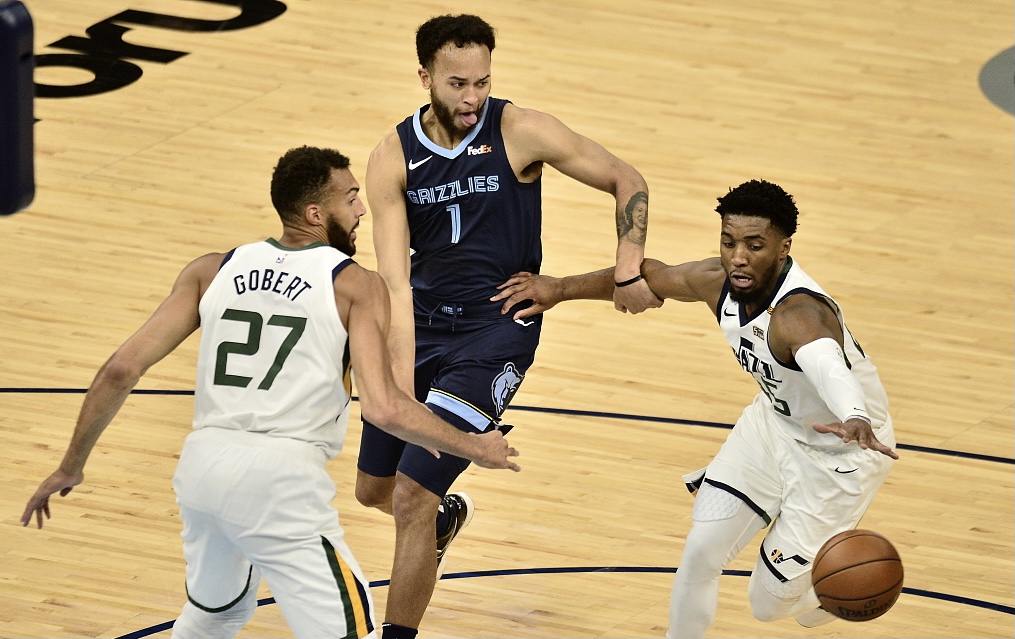 北京队力克福建队，米切尔高光表现的简单介绍