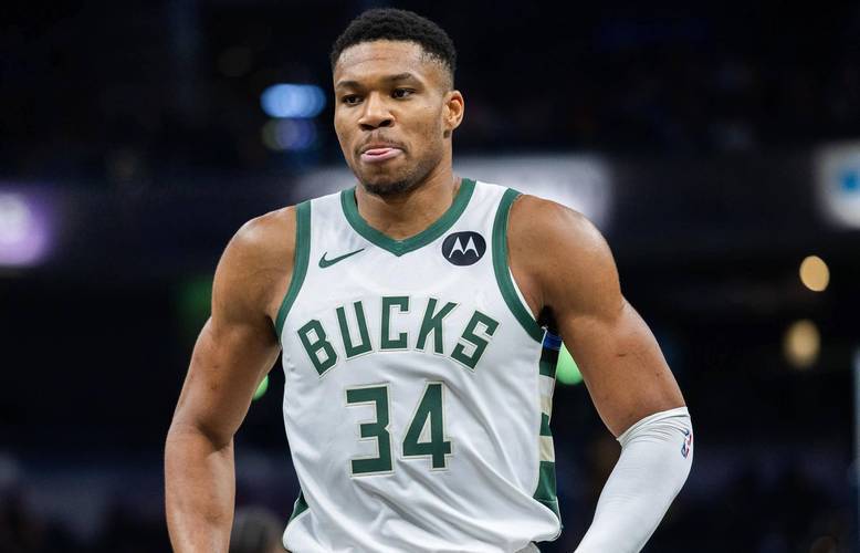 关于雄鹿全队合力提升，冲击总冠军称号的信息