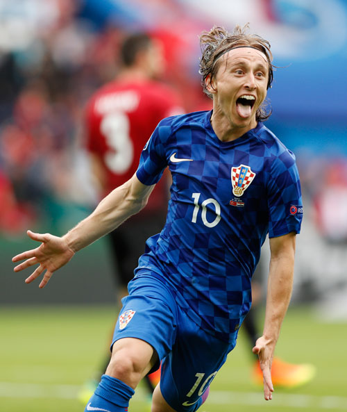 俄罗斯队主场胜利晋级到四分之一决赛的简单介绍