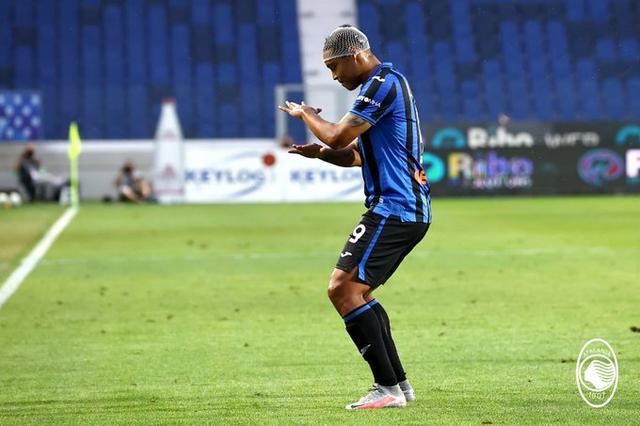 包含斯洛伐克攻入制胜一球，英勇斗志令人赞叹的词条