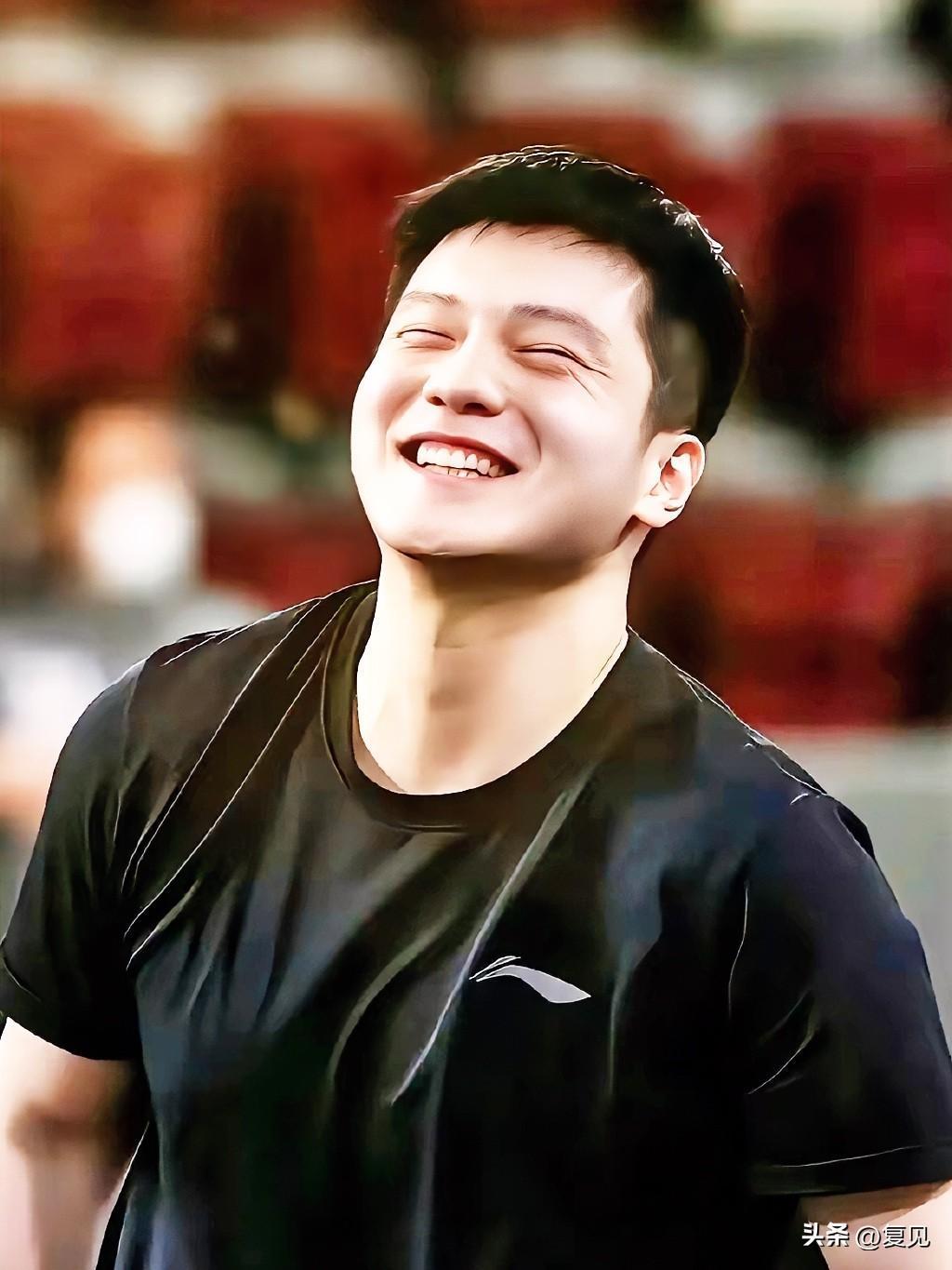 法国队碾压瑞典队，樊振东惊艳四座