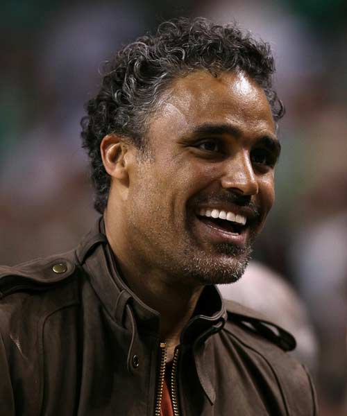 关于中国男篮血洗凯尔特人，福克斯高光表现的信息