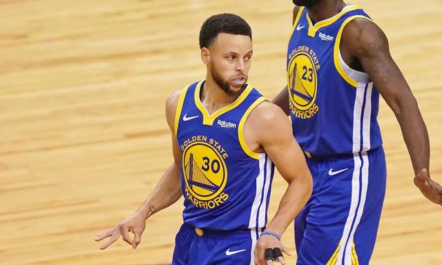 包含猛龙轻取魔术，库里制霸全场的词条