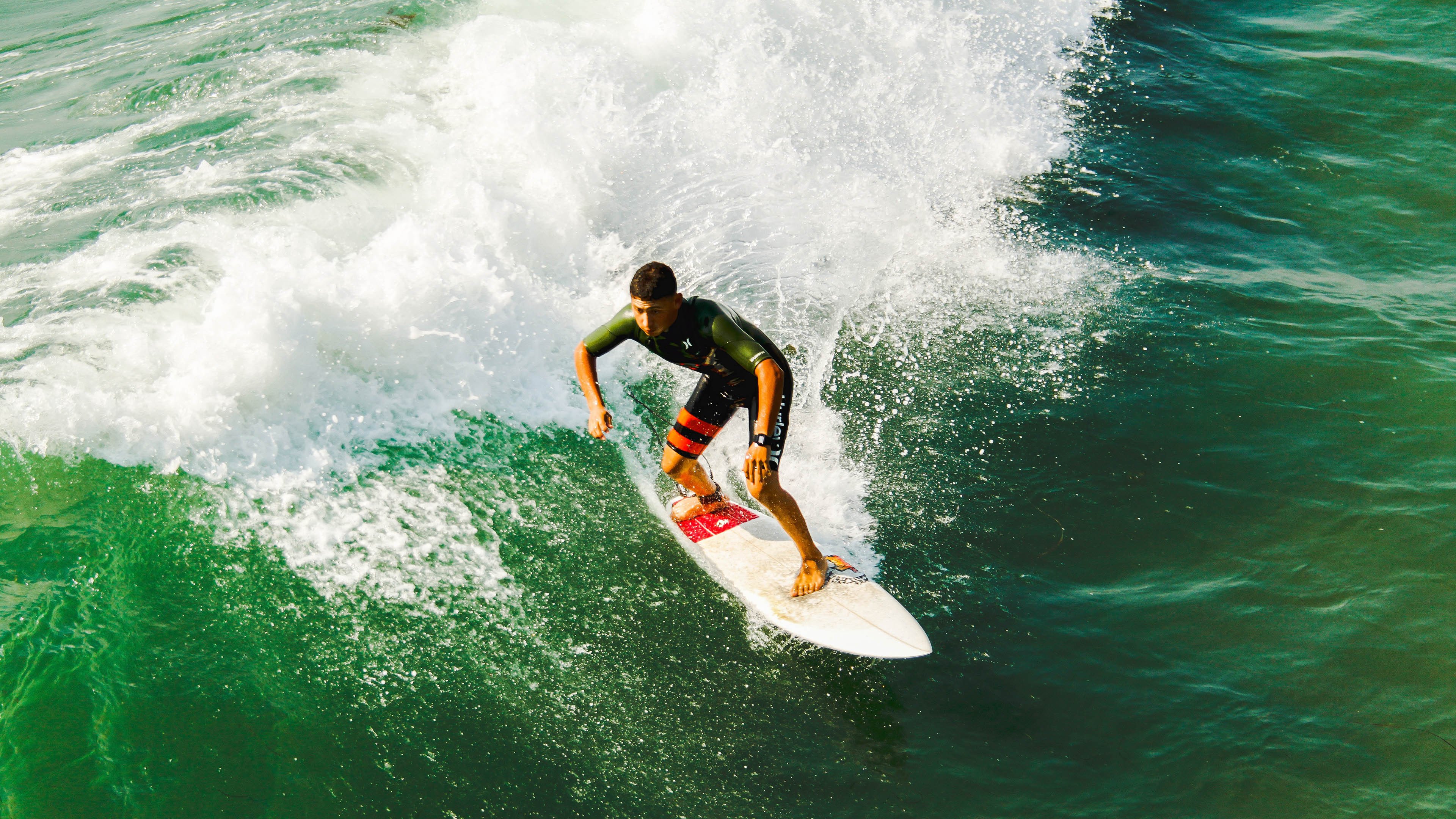 北欧寒冰与地中海烈焰，马赛血拼挪威黑马，欧冠淘汰赛的宿命对决